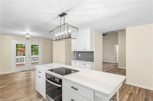 2021 Warwickshire Drive, Greensboro, NC 27455