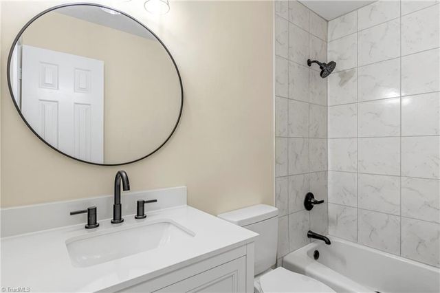 2021 Warwickshire Drive, Greensboro, NC 27455