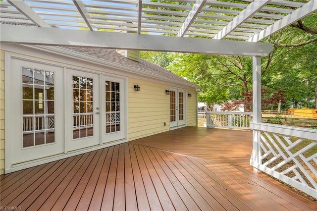 2021 Warwickshire Drive, Greensboro, NC 27455