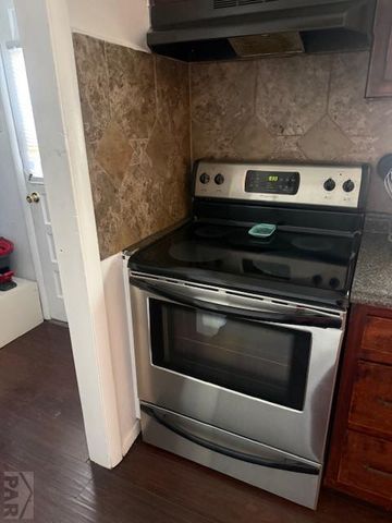 23 MacGregor Rd, Pueblo, CO 81001