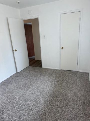 23 MacGregor Rd, Pueblo, CO 81001