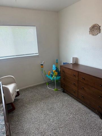 23 MacGregor Rd, Pueblo, CO 81001