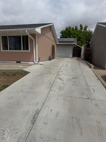 23 MacGregor Rd, Pueblo, CO 81001