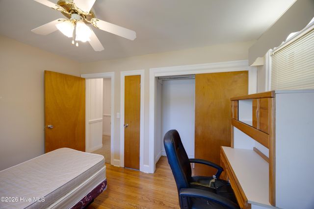 100 E Berkshire Road, Greenville, NC 27858