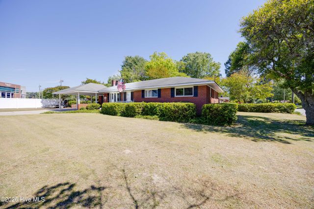 100 E Berkshire Road, Greenville, NC 27858