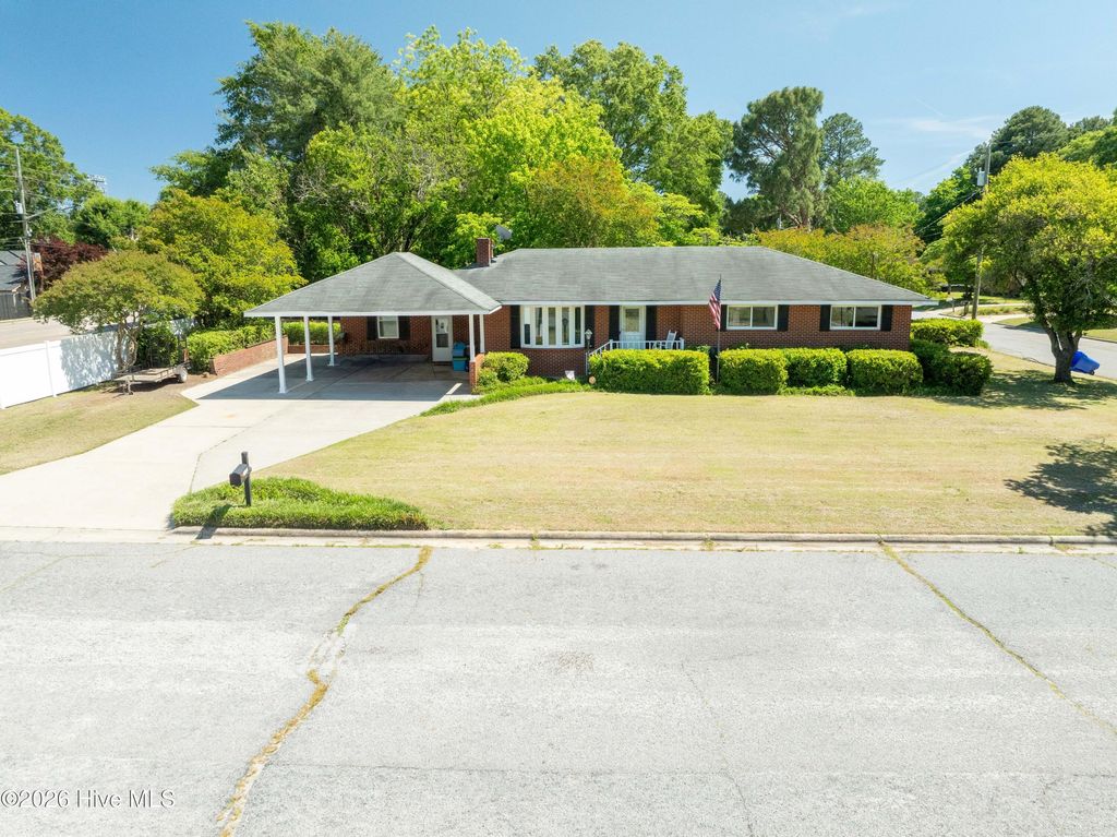 100 E Berkshire Road, Greenville, NC 27858