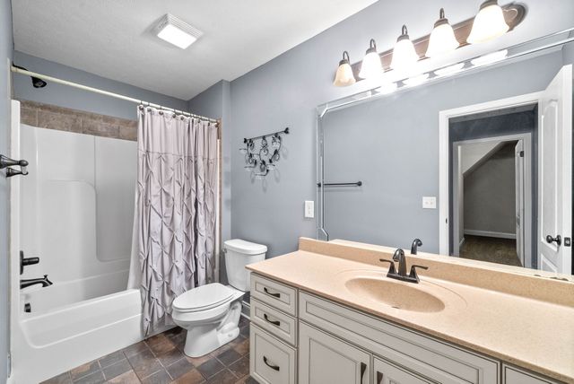 1721 Old Clarksville Pike, Chapmansboro, TN 37035