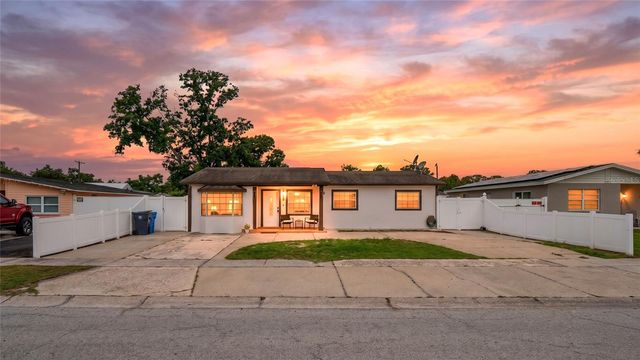 6424 YORKSHIRE RD, Tampa, FL 33634