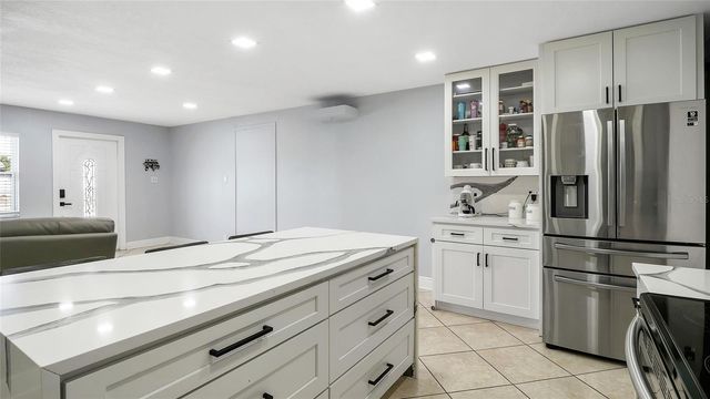 6424 YORKSHIRE RD, Tampa, FL 33634