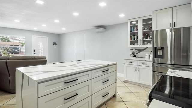 6424 YORKSHIRE RD, Tampa, FL 33634