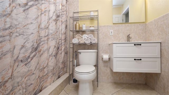 6424 YORKSHIRE RD, Tampa, FL 33634