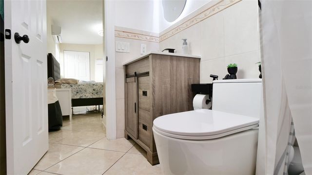 6424 YORKSHIRE RD, Tampa, FL 33634