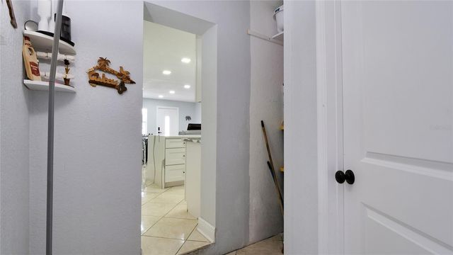 6424 YORKSHIRE RD, Tampa, FL 33634