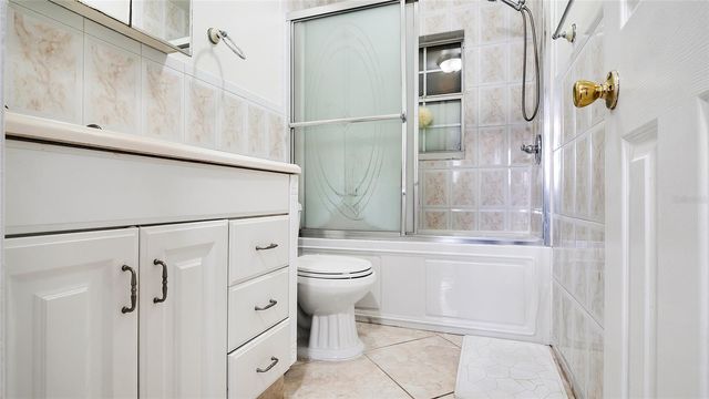 6424 YORKSHIRE RD, Tampa, FL 33634