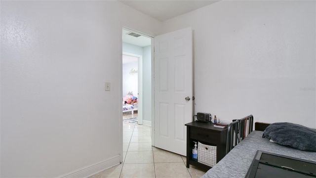 6424 YORKSHIRE RD, Tampa, FL 33634