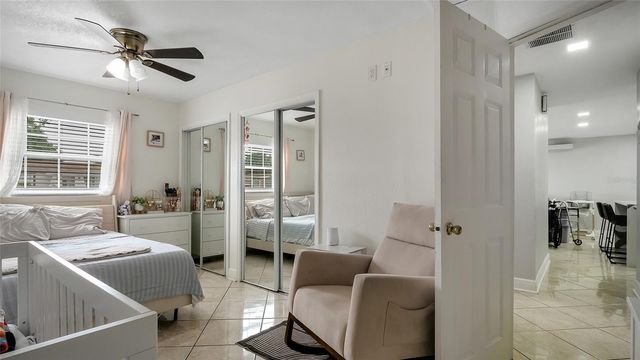 6424 YORKSHIRE RD, Tampa, FL 33634