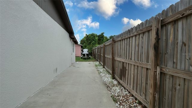 6424 YORKSHIRE RD, Tampa, FL 33634
