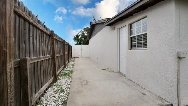 6424 YORKSHIRE RD, Tampa, FL 33634