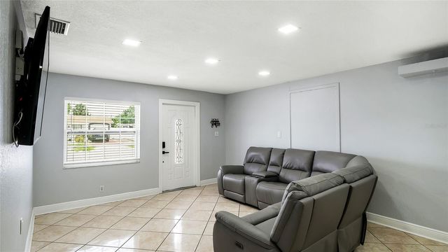 6424 YORKSHIRE RD, Tampa, FL 33634