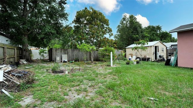 6424 YORKSHIRE RD, Tampa, FL 33634