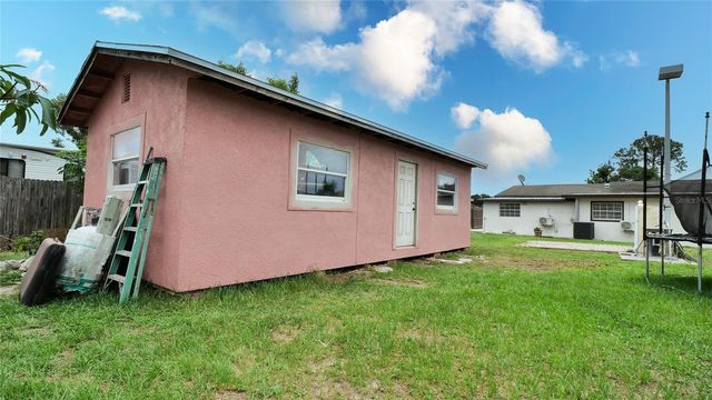 6424 YORKSHIRE RD, Tampa, FL 33634