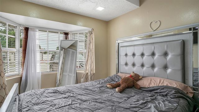 6424 YORKSHIRE RD, Tampa, FL 33634