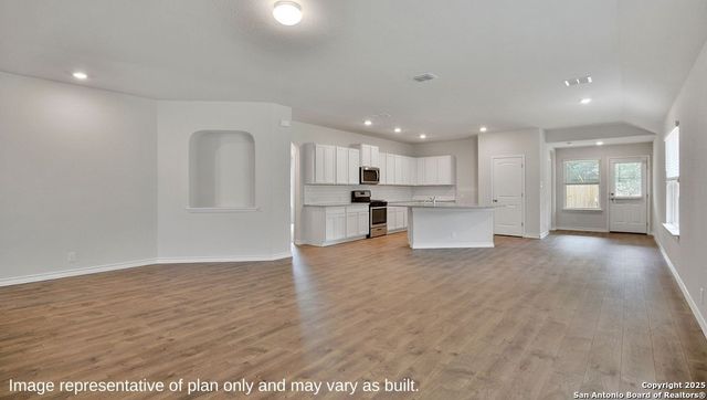 5619 Gray Moore, San Antonio, TX 78245