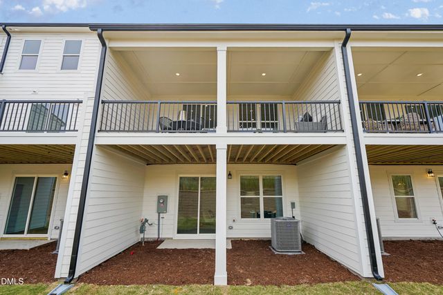 34 E Tiger Lily Trail 107, Clayton, NC 27527