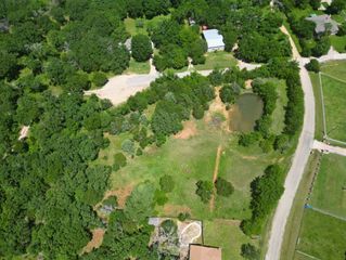 701 W Apache Court, Burleson, TX 76028