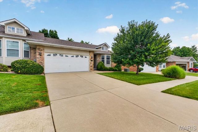 129 Braewood Circle 5C, St Charles, MO 63301