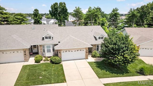 129 Braewood Circle 5C, St Charles, MO 63301