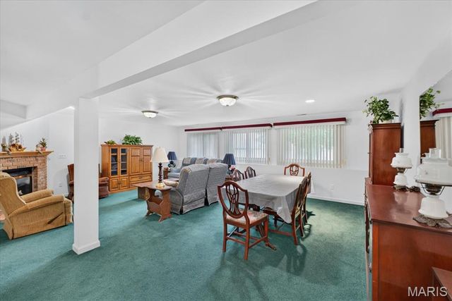 129 Braewood Circle 5C, St Charles, MO 63301