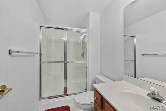 129 Braewood Circle 5C, St Charles, MO 63301