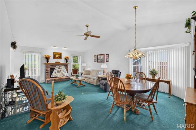 129 Braewood Circle 5C, St Charles, MO 63301