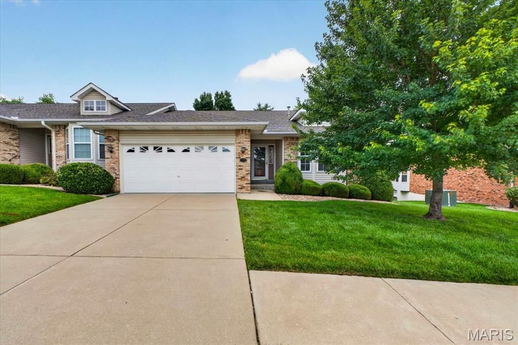 129 Braewood Circle 5C, St Charles, MO 63301