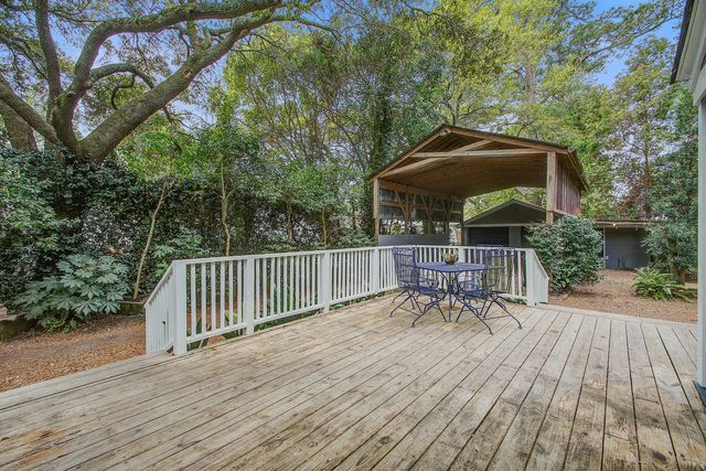 311 Cassina Road, Charleston, SC 29407