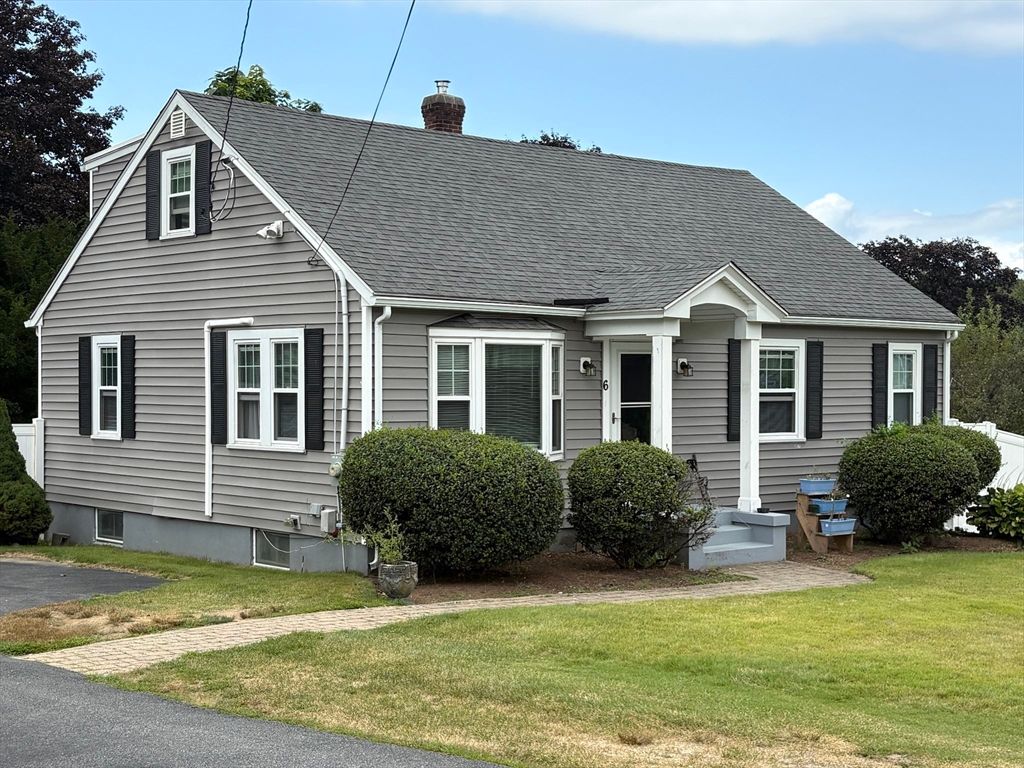 6 Carrington St, Blackstone, MA 01504