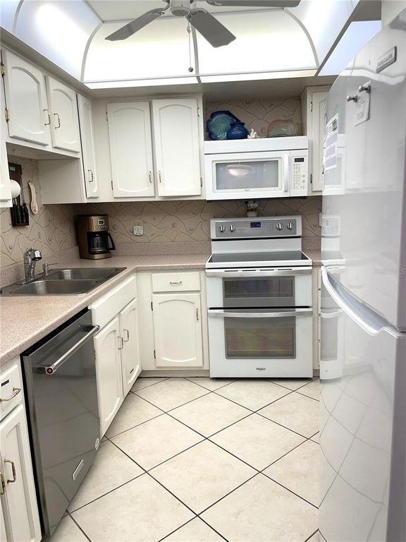 Image 14 of property listing at 4175 S ATLANTIC AVENUE 507, New Smyrna Beach, FL 32169