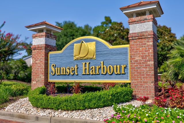 1011 Clubhouse Dr., North Myrtle Beach, SC 29582