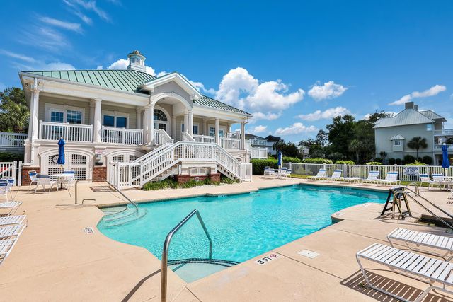 1011 Clubhouse Dr., North Myrtle Beach, SC 29582