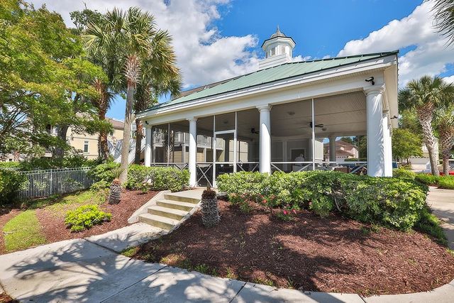 1011 Clubhouse Dr., North Myrtle Beach, SC 29582