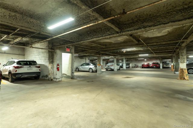 16 Lake Street 6G, White Plains, NY 10603