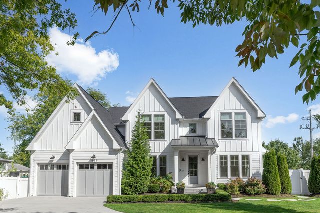 469 S Sunnyside Avenue, Elmhurst, IL 60126