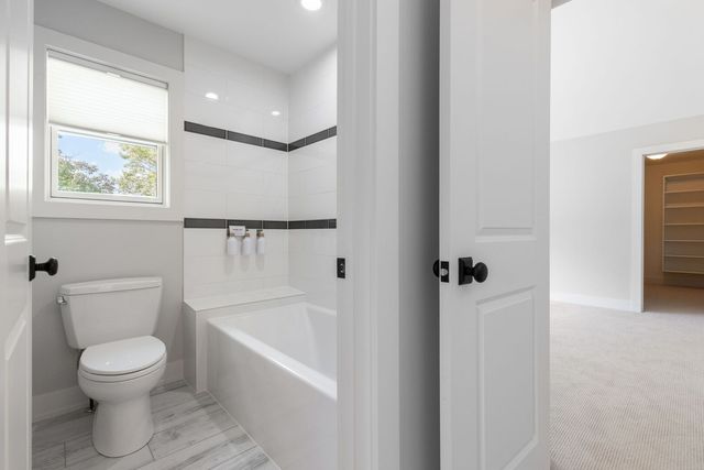 469 S Sunnyside Avenue, Elmhurst, IL 60126