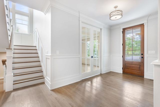 469 S Sunnyside Avenue, Elmhurst, IL 60126