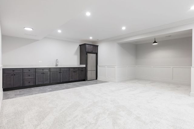 469 S Sunnyside Avenue, Elmhurst, IL 60126