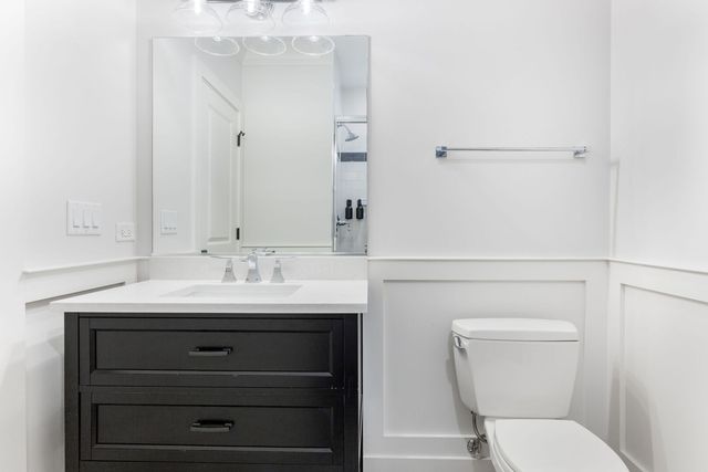 469 S Sunnyside Avenue, Elmhurst, IL 60126