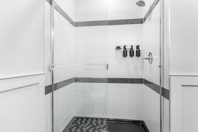 469 S Sunnyside Avenue, Elmhurst, IL 60126