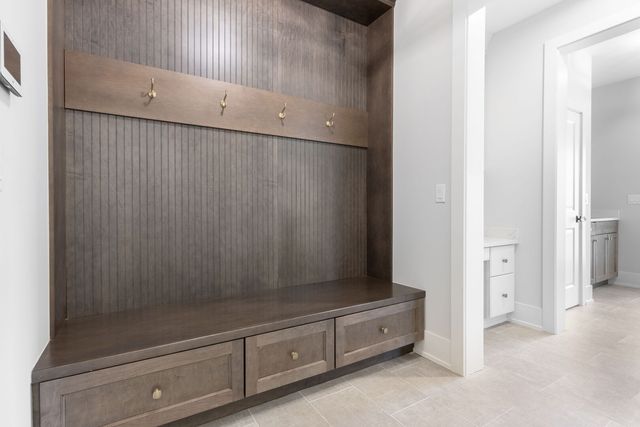 469 S Sunnyside Avenue, Elmhurst, IL 60126