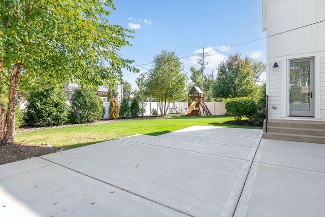 469 S Sunnyside Avenue, Elmhurst, IL 60126